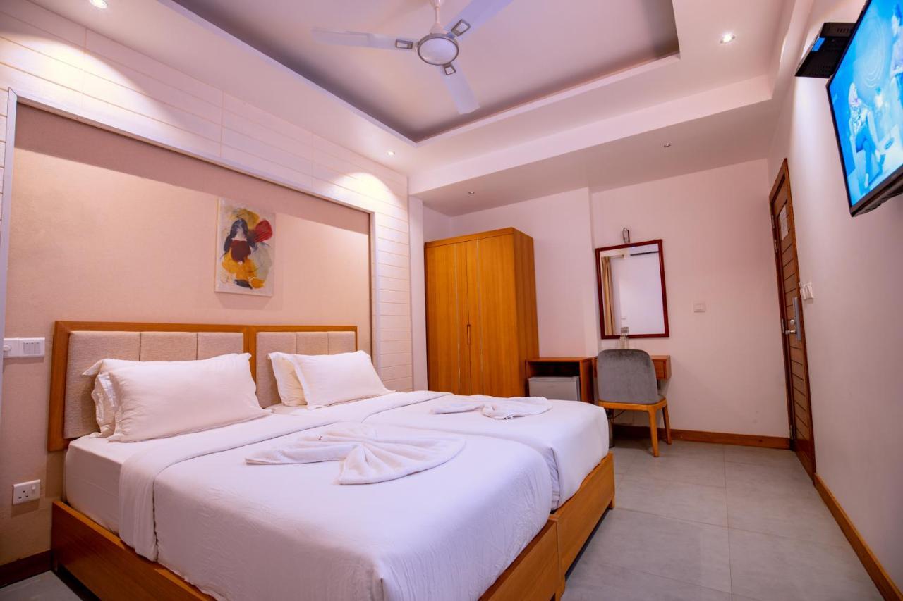 Araamview Hotel Hulhumale Bagian luar foto