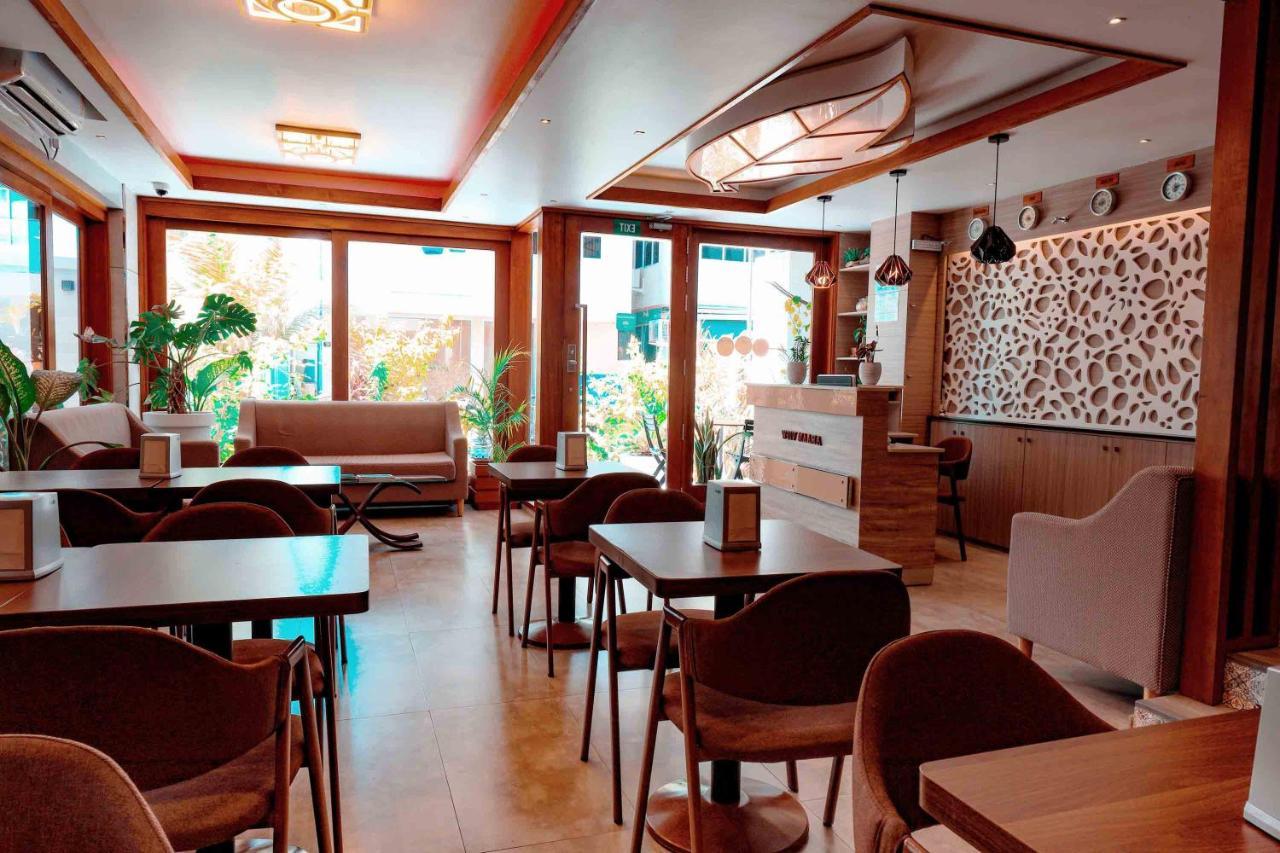 Araamview Hotel Hulhumale Bagian luar foto